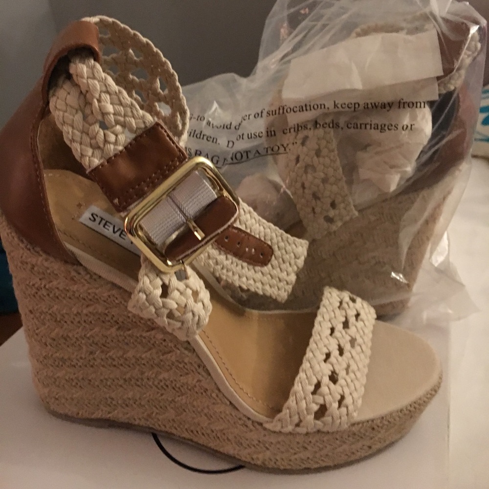 NEW! Steve Madden Magestee Wedge Sandals 7.5